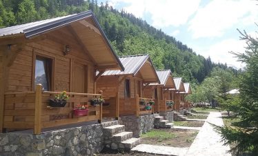 Empaque Raf y recorra el sendero Via Dinarica a través de Albania, Kosovo y Montengro 30 Pensión Jezerca
