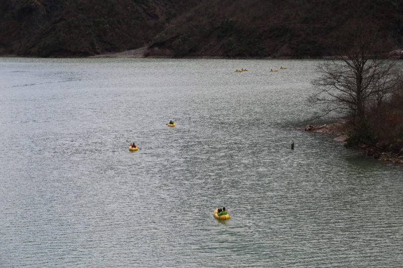 Pagayez dans le lac d'Ulza à l'échelle e1616671573115