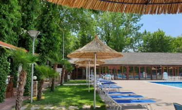 Empaca Raf y recorre el sendero Via Dinarica a través de Albania, Kosovo y Montengro 43 Sebastiano Hotel