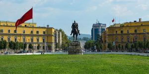 Piazza Scanderbeg, Tirana