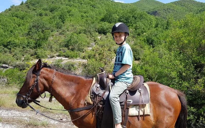 Montar a caballo en el sur de Albania