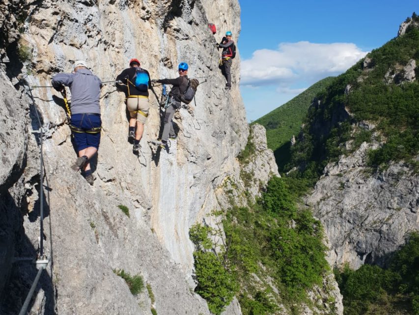 Vía Ferrata Shpella, Peje