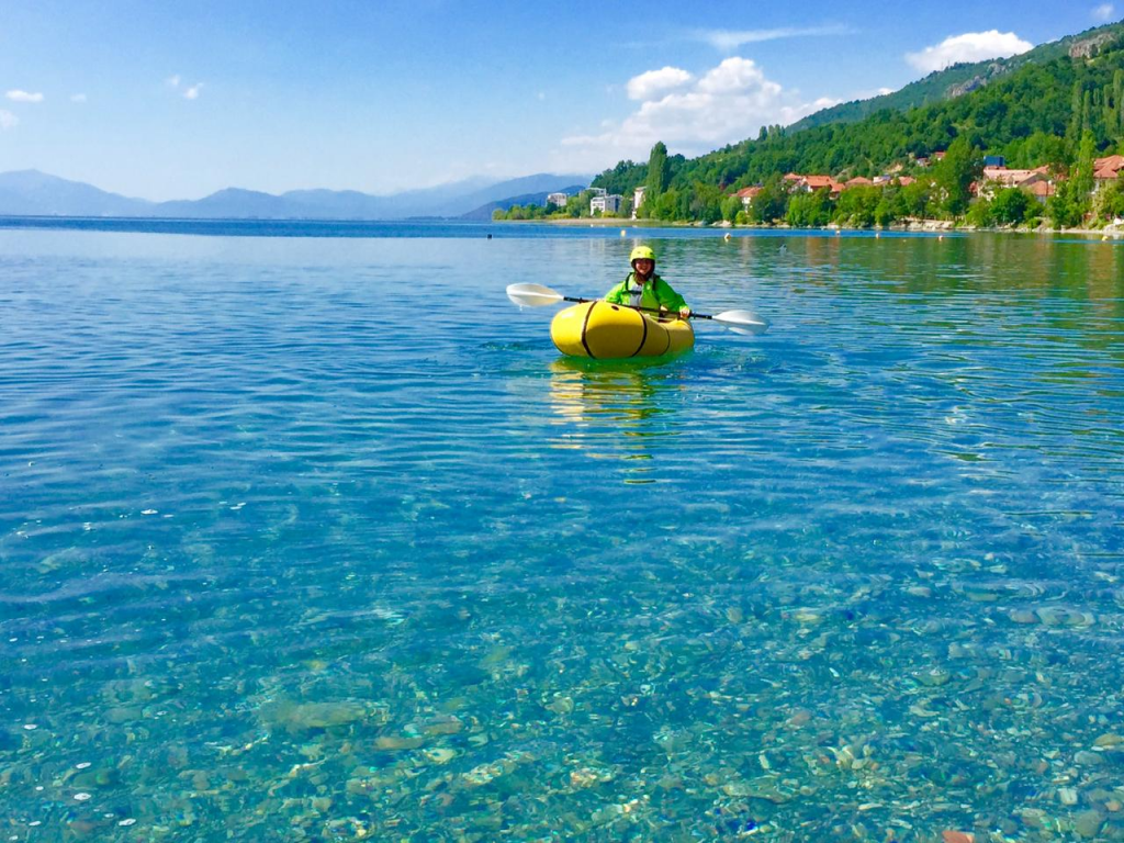 Packraften in het meer van Ohrid